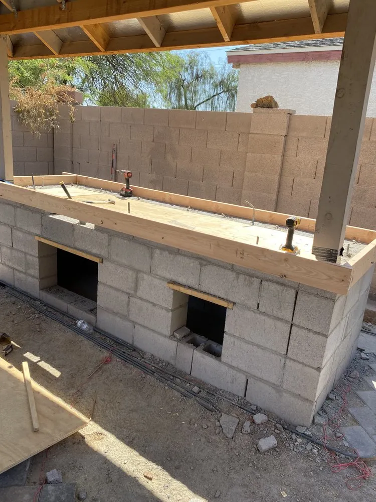 Professional yard cleanup service in Phoenix, AZ - Romero L Landscaping