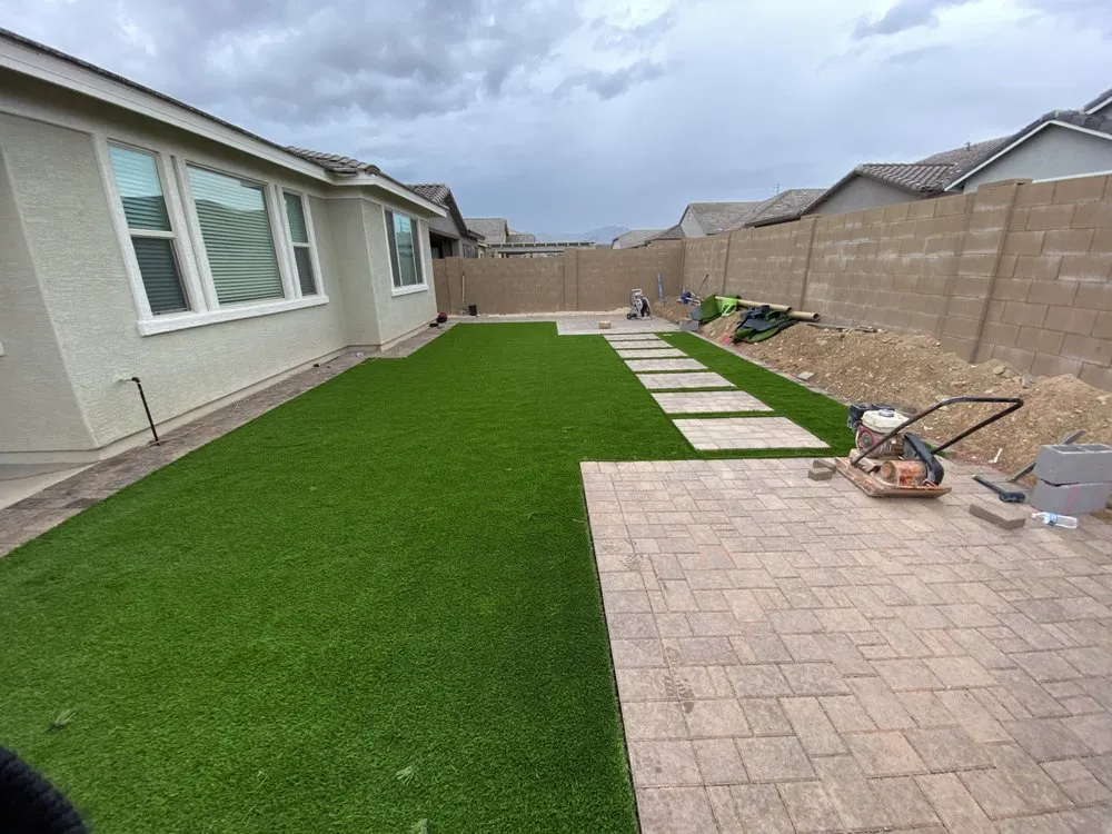 Custom yard maintenance in Phoenix, AZ - Romero L Landscaping