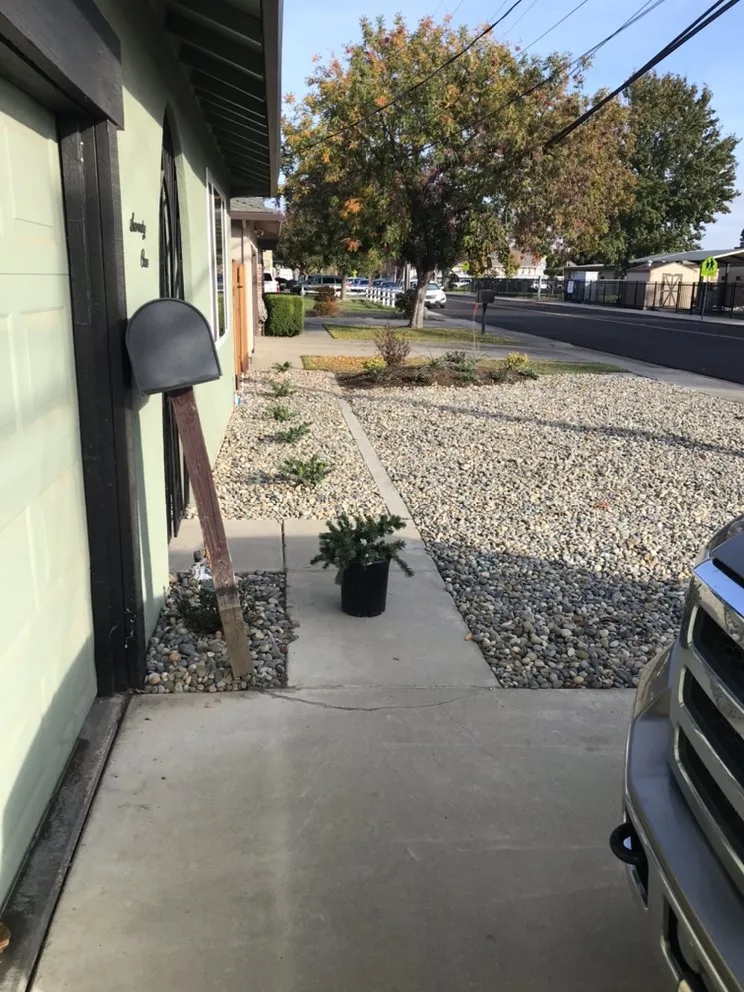 Reliable lawn care service in Tracy, CA - Romero Landscaping & Irrigation