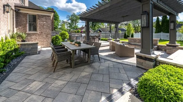 Romero Landscaping Services Logo