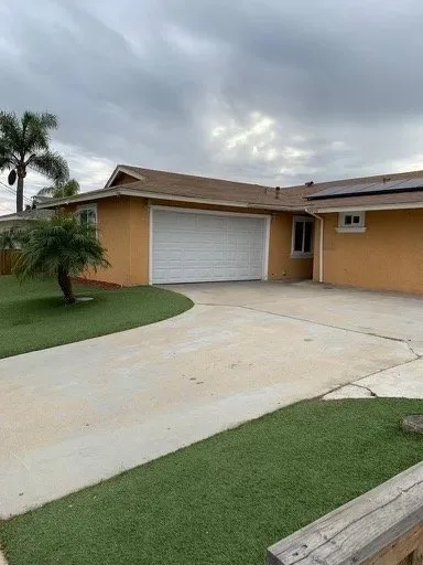 Custom yard cleanup service for beautiful yards across Oceanside, CA - Romero Lawn Care and Garden