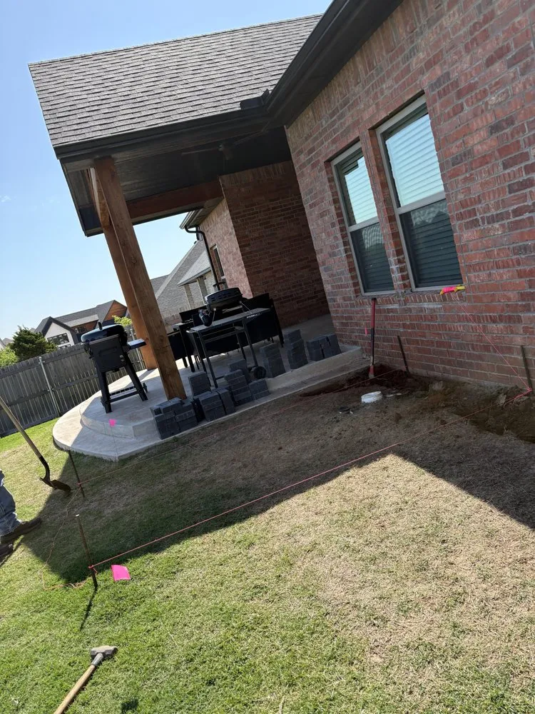 Local yard maintenance in Clinton, OK by Romero Pavers & Construction