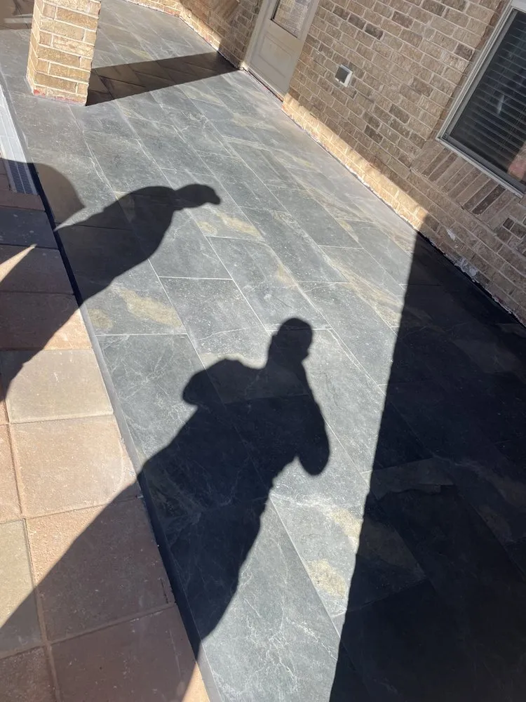 Top-rated lawn care service in Clinton, OK by Romero Pavers & Construction