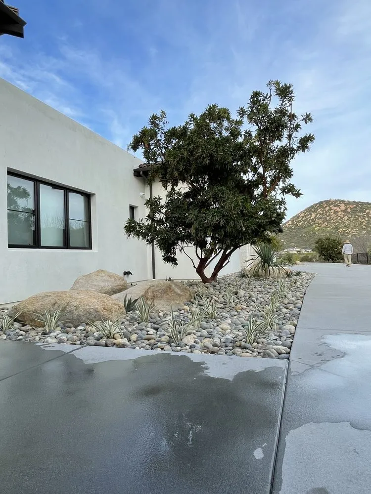 Top-rated lawn mowing service experts serving Escondido, CA - Romero Turf & Landscape