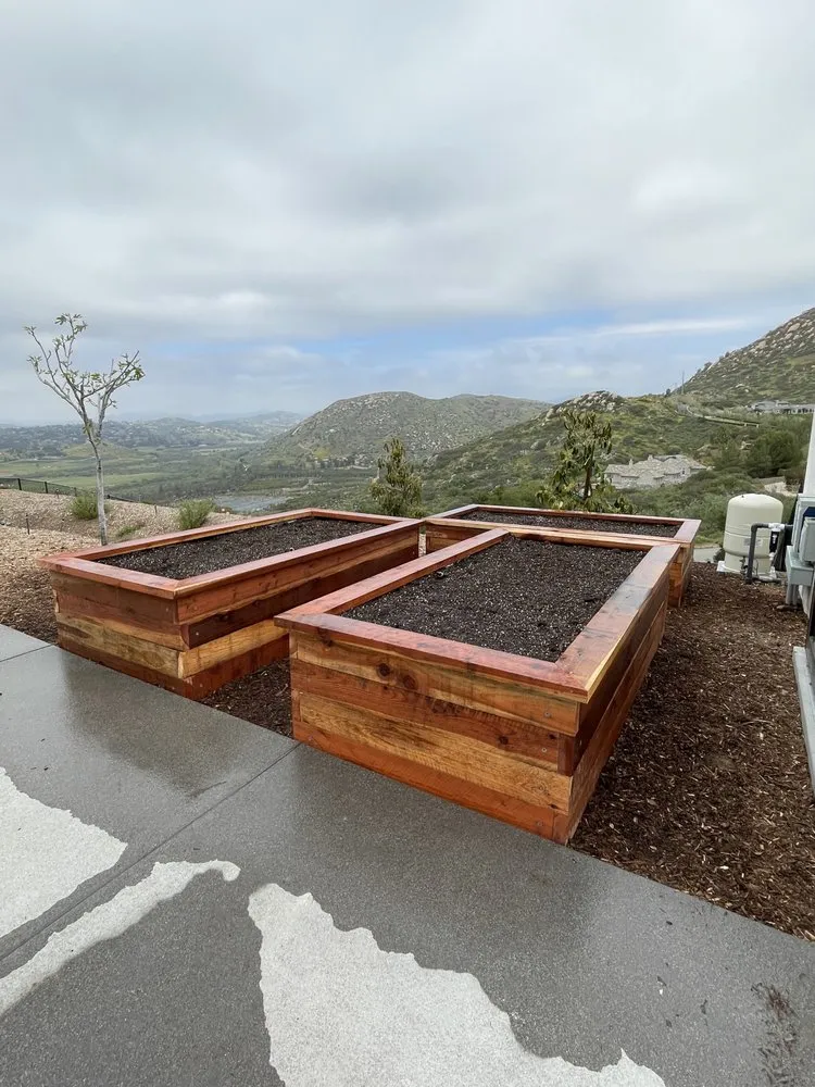 Affordable yard maintenance in Escondido, CA - Romero Turf & Landscape