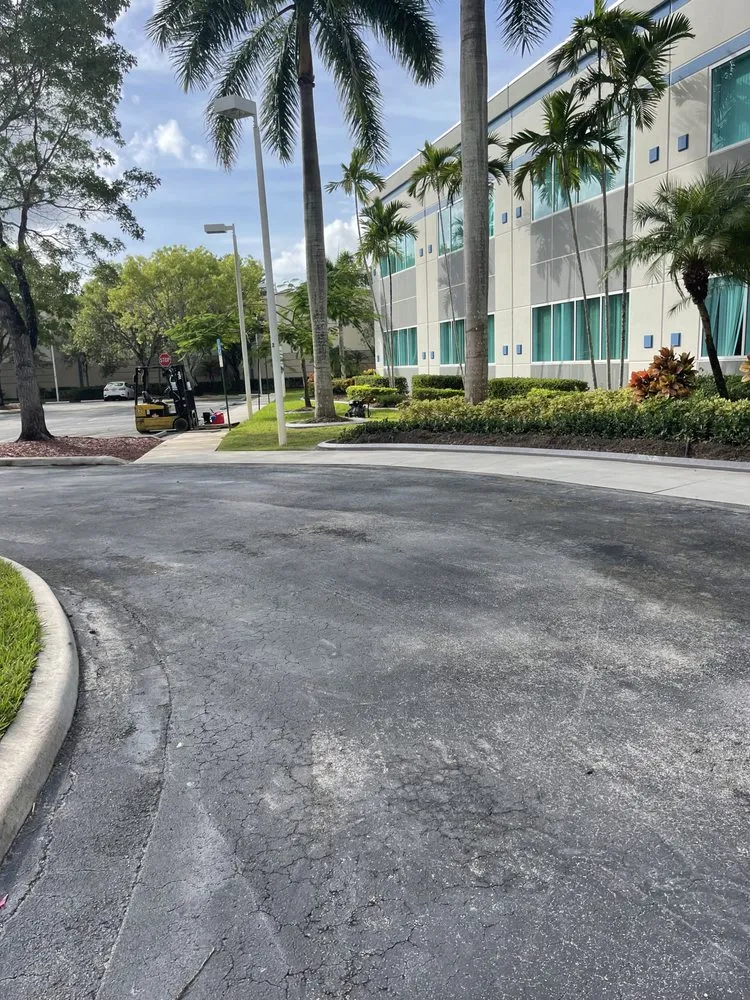 Professional yard maintenance for residential properties in Kendall, FL by Romy Landscaping Design & Borders