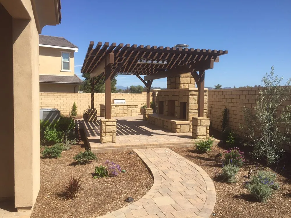 Expert landscape design experts serving Camarillo, CA - Ron Hoelting Landscaping