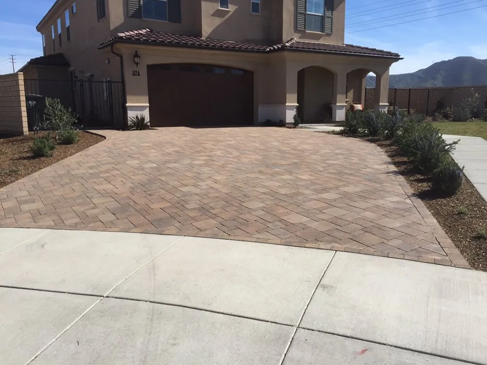 Trusted lawn care service in Camarillo, CA by Ron Hoelting Landscaping