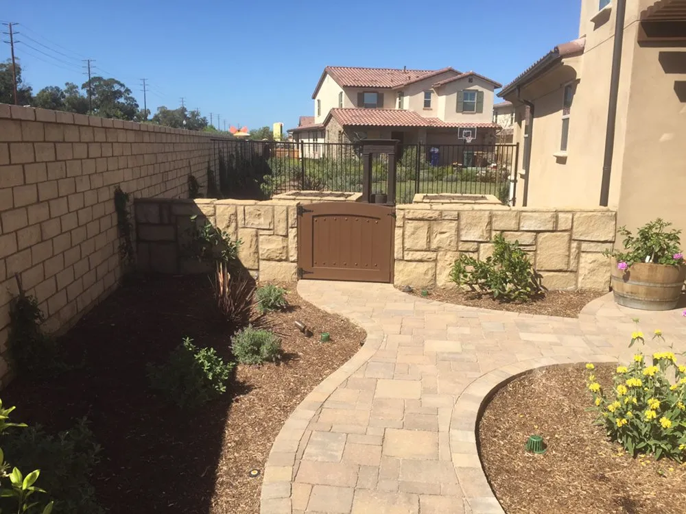 Reliable lawn care service in Camarillo, CA - Ron Hoelting Landscaping