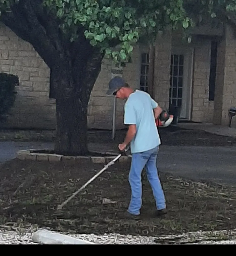 Affordable garden landscaping in Santa Fe, TX - Ron' s Landscaping