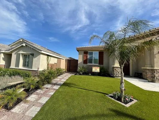 Ronces Construction Logo