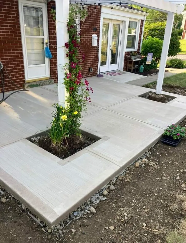 Local yard cleanup service for beautiful yards in Monroeville, PA by Roney Construction