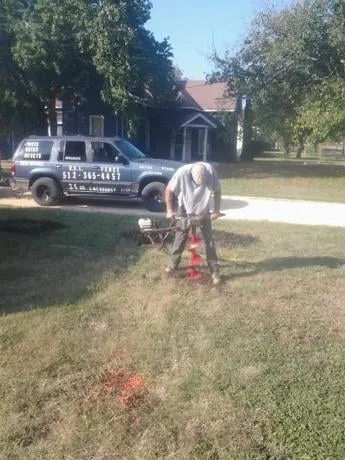 Reliable yard cleanup service in Round Rock, TX by Ronnie's Fence Repair