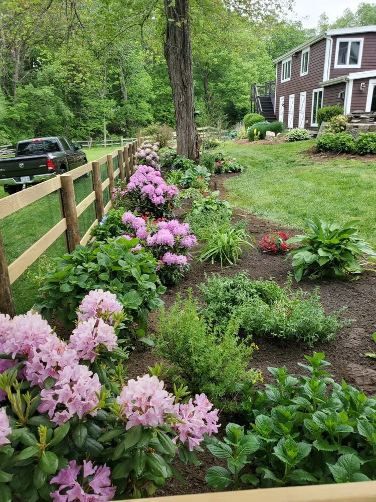 Local landscaping services in Bedford Hills, NY - Ronnie’s Landscaping
