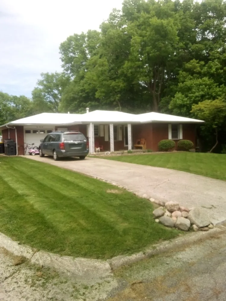 Reliable landscape design experts serving Anderson, IN - Ron's Lawn Care