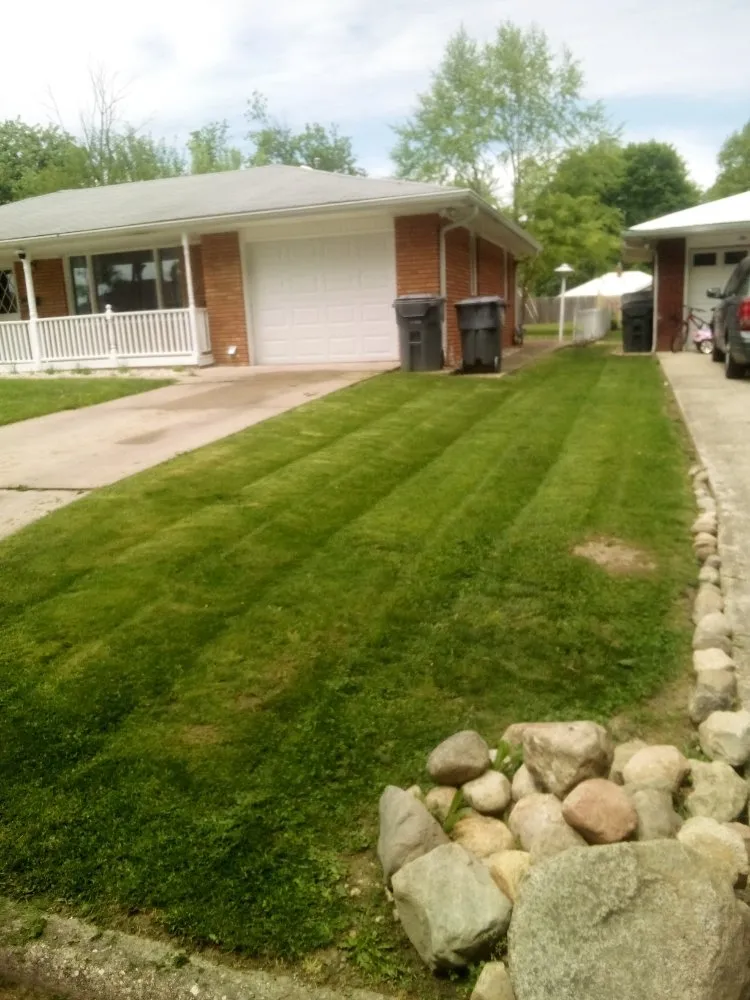 Top-rated landscape installation in Anderson, IN - Ron's Lawn Care