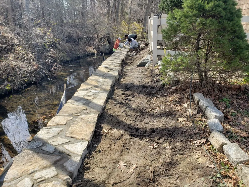 Trusted lawn care service experts serving Norwalk, CT - Ron's Masonry