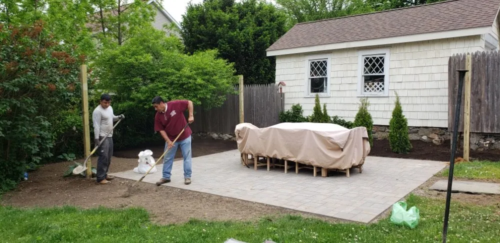 Expert lawn care service in Norwalk, CT - Ron's Masonry