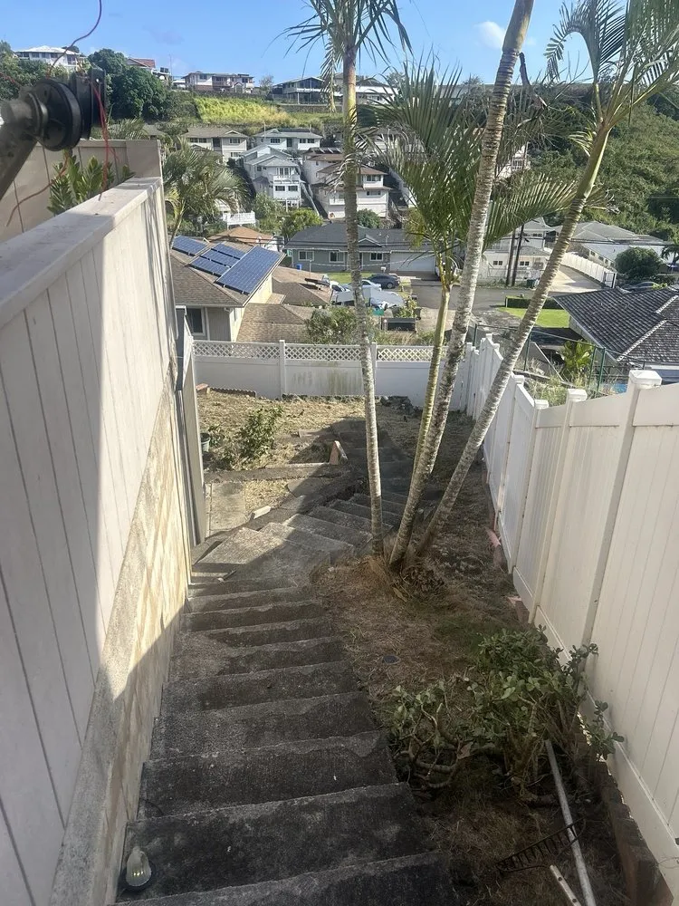 Local lawn mowing service in Pearl City, HI by Ron’s Yard Service