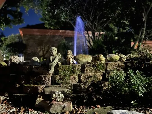 Ronzai Lawn & Garden