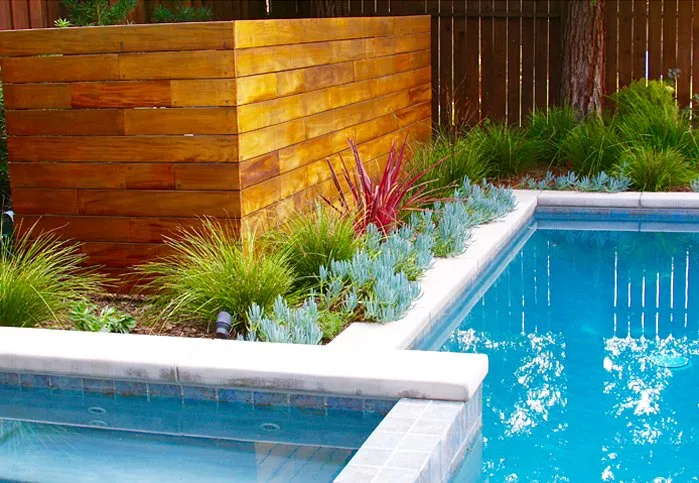 Reliable yard maintenance in Sacramento, CA - Roo Landscaping and Garden Care
