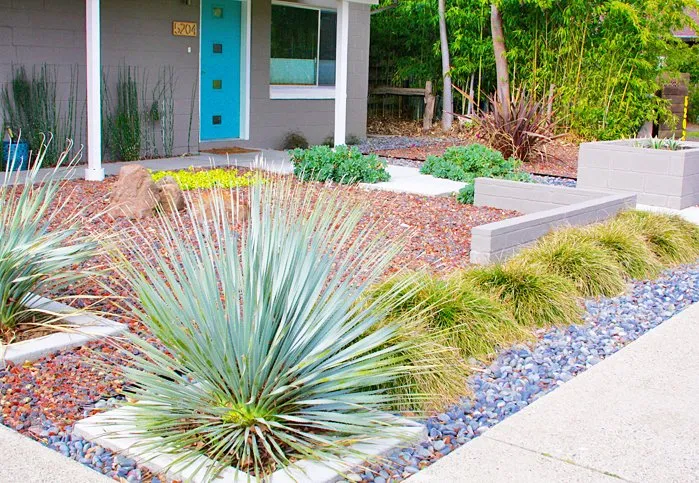 Local lawn care service experts serving Sacramento, CA - Roo Landscaping and Garden Care