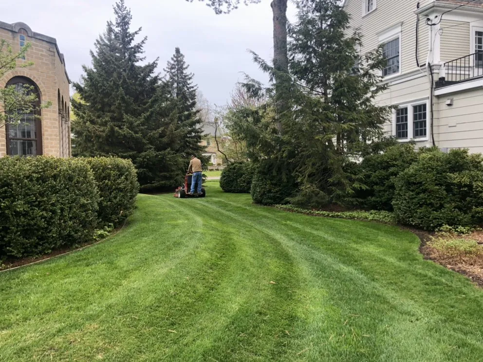 Top-rated yard maintenance in Kenosha, WI by Roo Landscaping