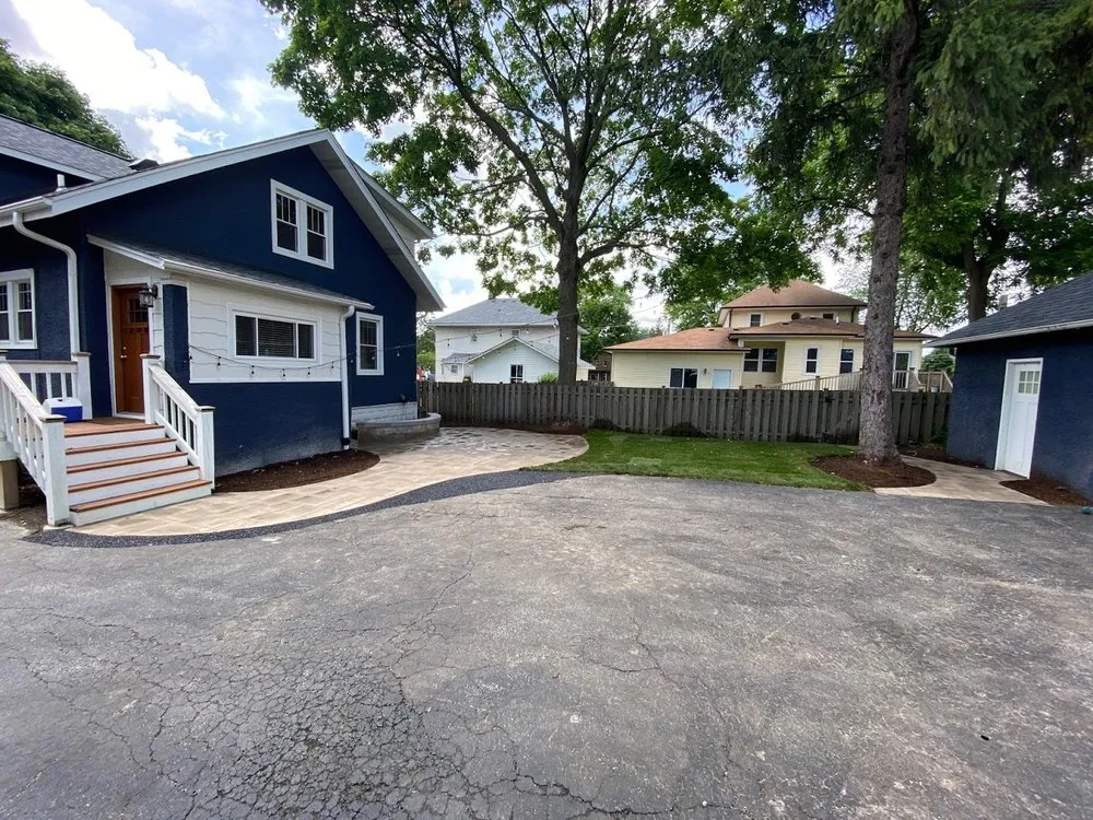 Professional garden landscaping experts serving Palatine, IL - Rooney Landscape