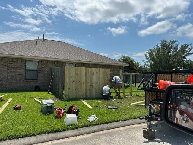 Trusted lawn care service experts serving Tomball, TX - Rooney Residential Services