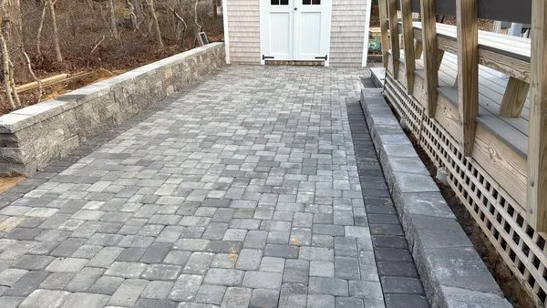 Roos Masonry Landscaping