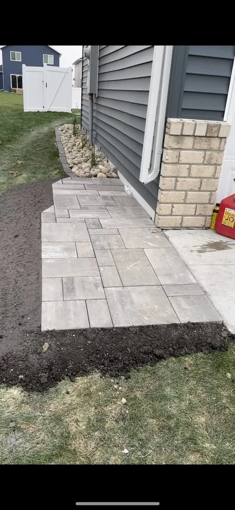 Professional landscaping services experts serving Fargo, ND - Rooster Landscaping