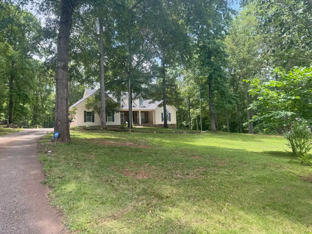 Local lawn mowing service near you across Anniston, AL - Rooster's Landscape Services