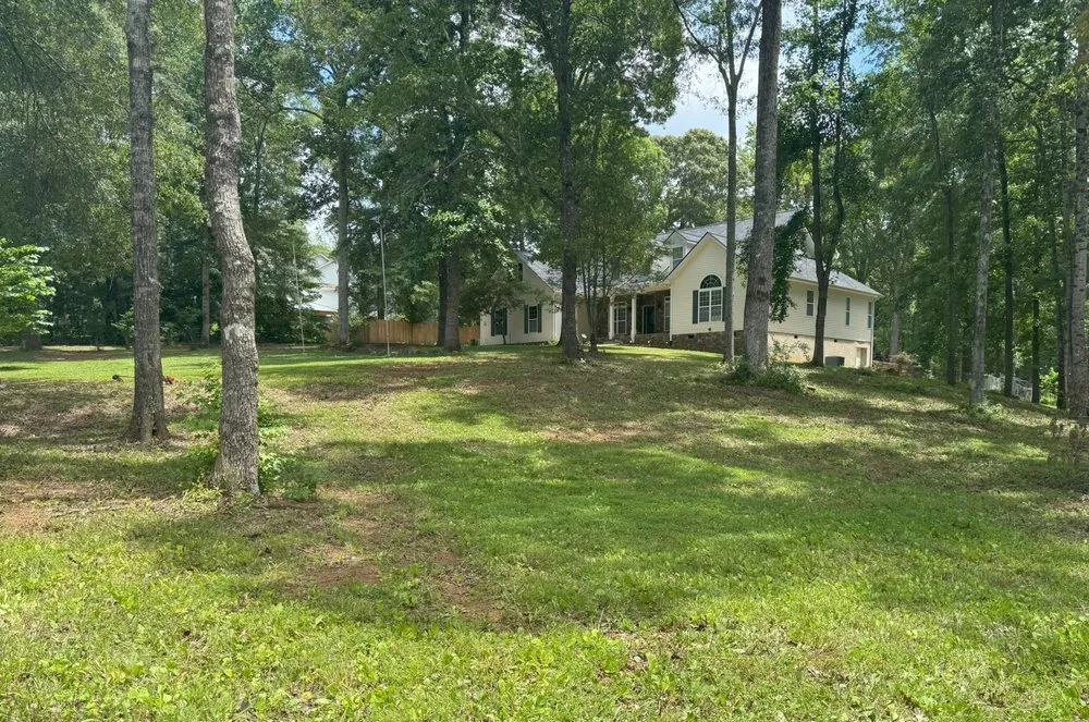 Trusted residential landscaping in Anniston, AL - Rooster's Landscape Services