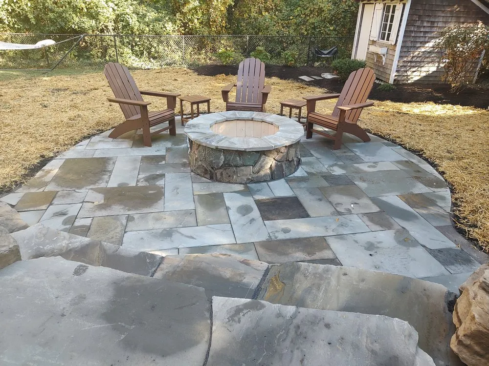 Professional landscaping services experts serving Severna Park, MD - Root & Stone