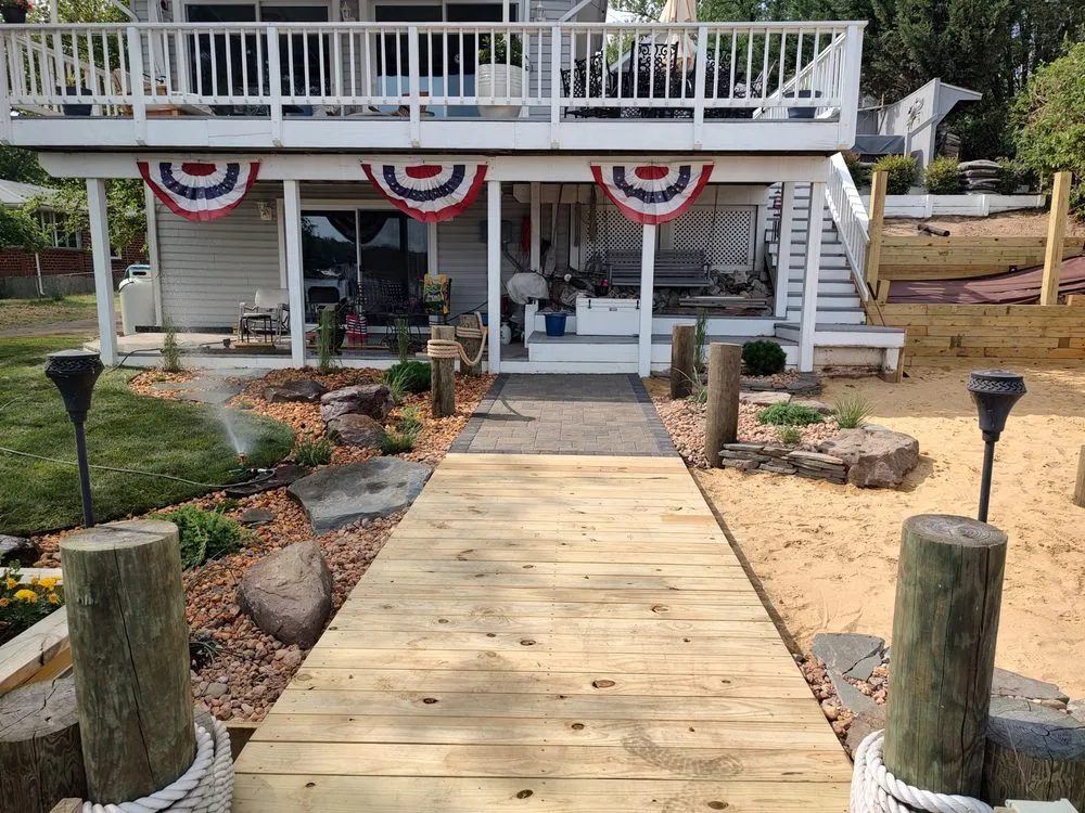 Top-rated yard cleanup service for year-round maintenance in Severna Park, MD by Root & Stone