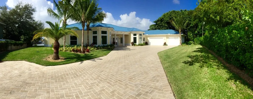 Local residential landscaping for homes in Palm Beach Gardens, FL by Roots Landscape Service