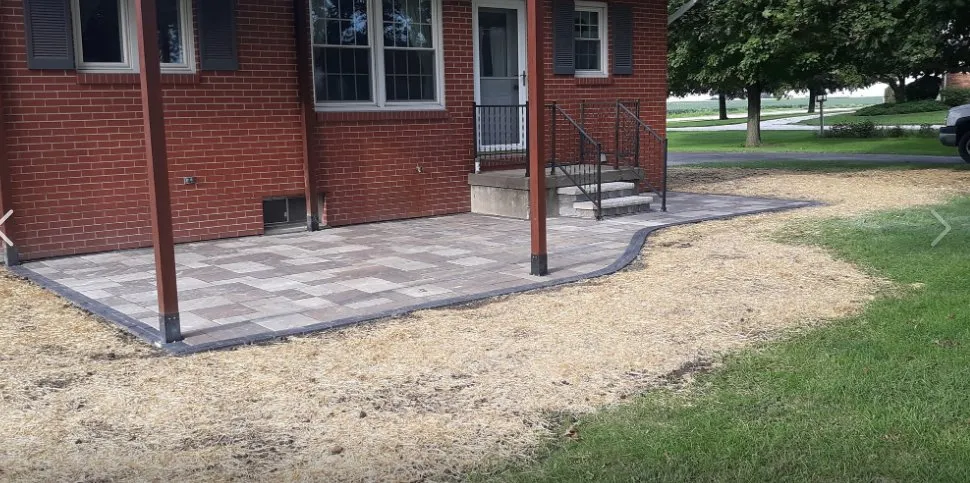 Top-rated yard maintenance for homes in Cerro Gordo, IL by Roots Landscaping & Lawn Care