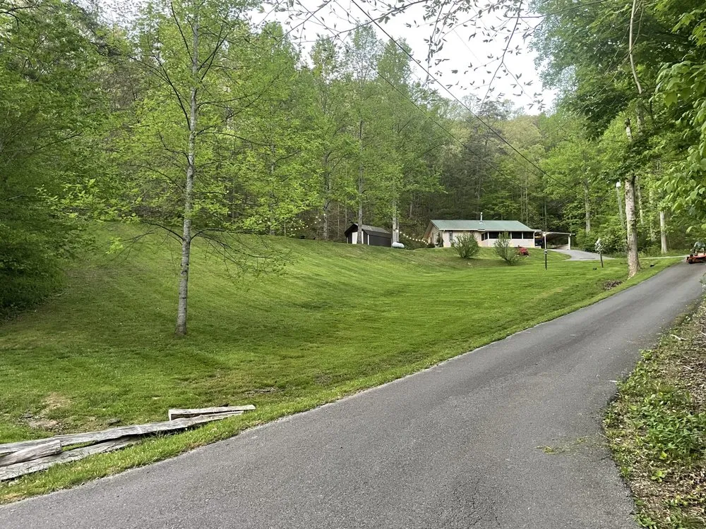 Top-rated lawn mowing service in Sevierville, TN by Roots Lawn Service