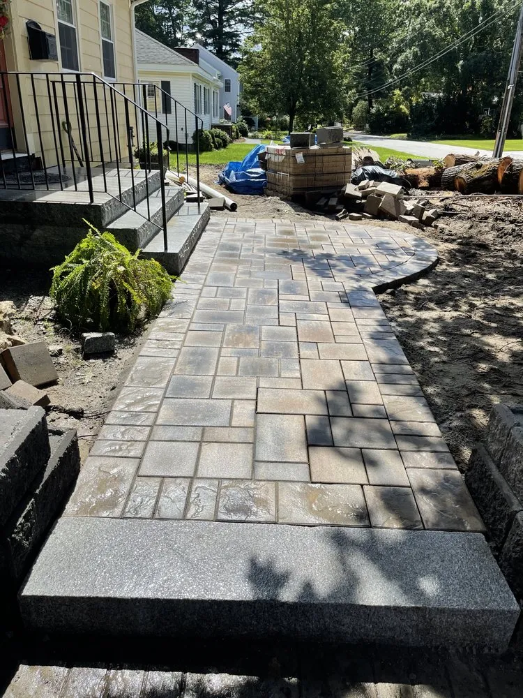 Top-rated yard cleanup service experts serving Chelmsford, MA - Roots 'n Shoots