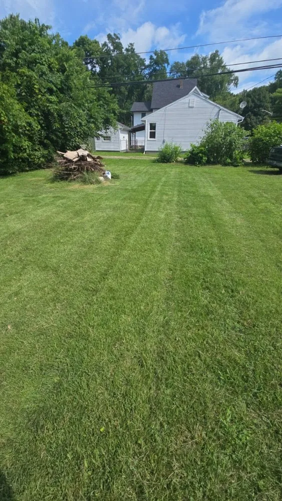 Expert lawn mowing service for year-round maintenance across Martinsville, IN - Roper Mowing
