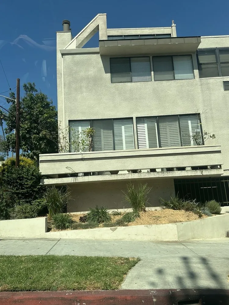 Affordable outdoor landscaping in Compton, CA by Roper Tree Surgeon and Landscaping