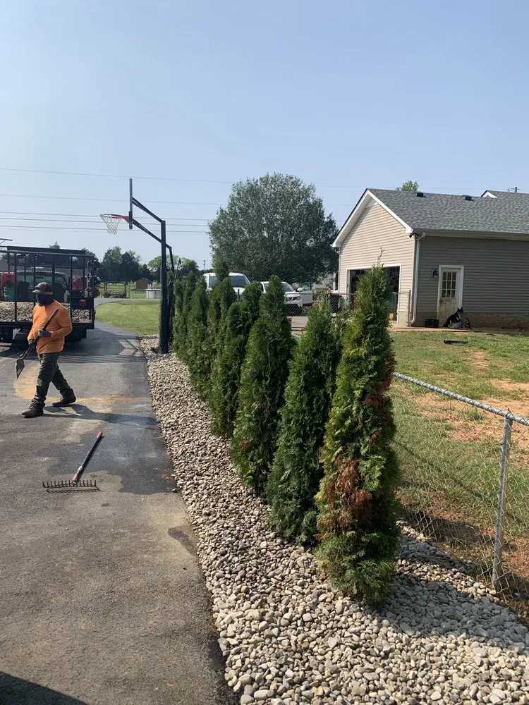 Expert yard maintenance experts serving Murfreesboro, TN - Roper's Lawn Care Services