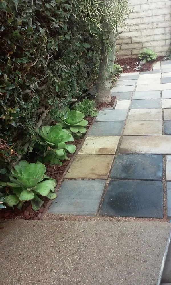 Reliable garden landscaping experts serving Studio City, CA - Rosainz Landscape and Maintenance