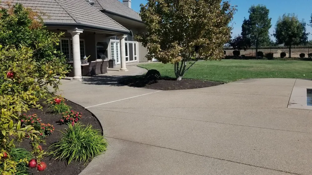 Affordable garden landscaping in Stockton, CA - Rosales Landscaping & Maintenance