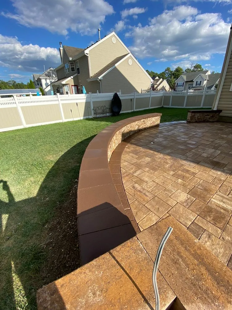 Professional yard cleanup service experts serving Lakewood, NJ - Rosales Landscaping Service