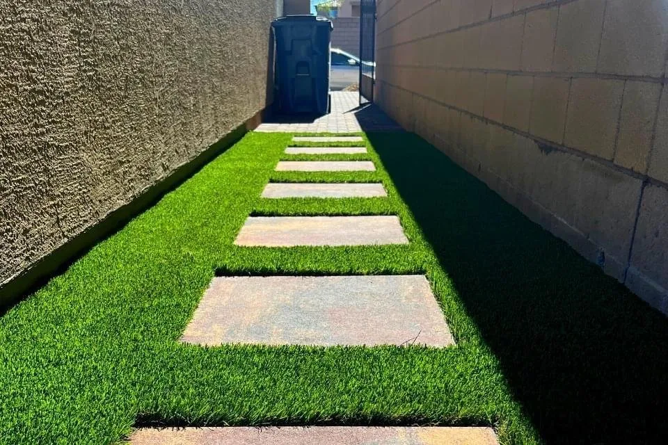 Professional yard maintenance experts serving Las Vegas, NV - Rosales Lawn Services