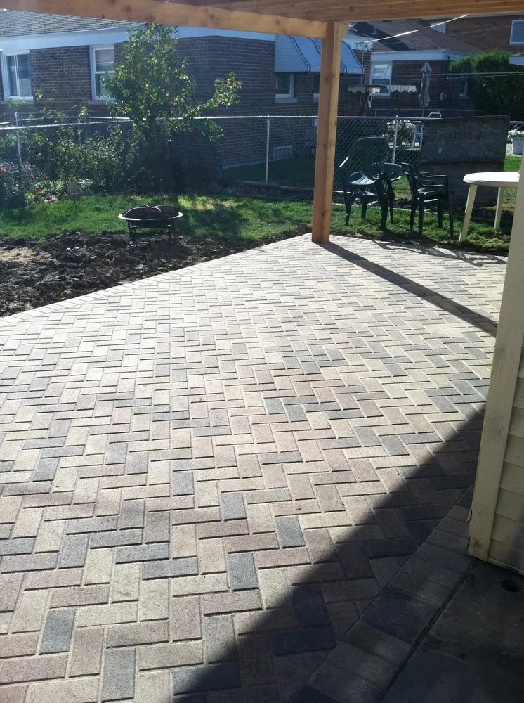 Top-rated garden landscaping in Franklin Park, IL - Rosario Gambino & Son Landscaping