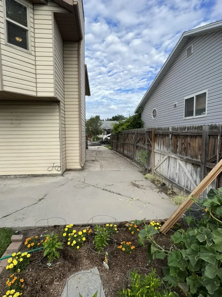 Expert garden landscaping in Orem, UT by Rosas Construction