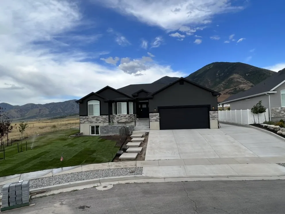 Affordable lawn care service in Orem, UT by Rosas Construction