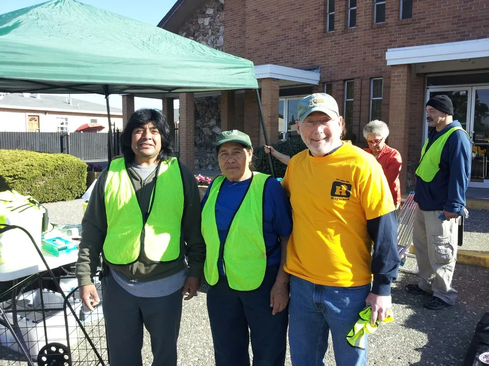 Affordable lawn mowing service for residential properties in Hayward, CA by Rosa's Garden and Landscape Service